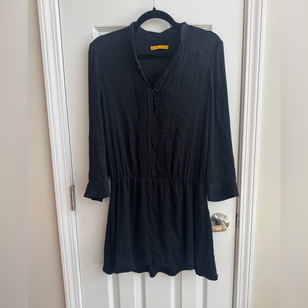 Alice + Olivia | Black Tunic Style Button Front Long Sleeve Dress
